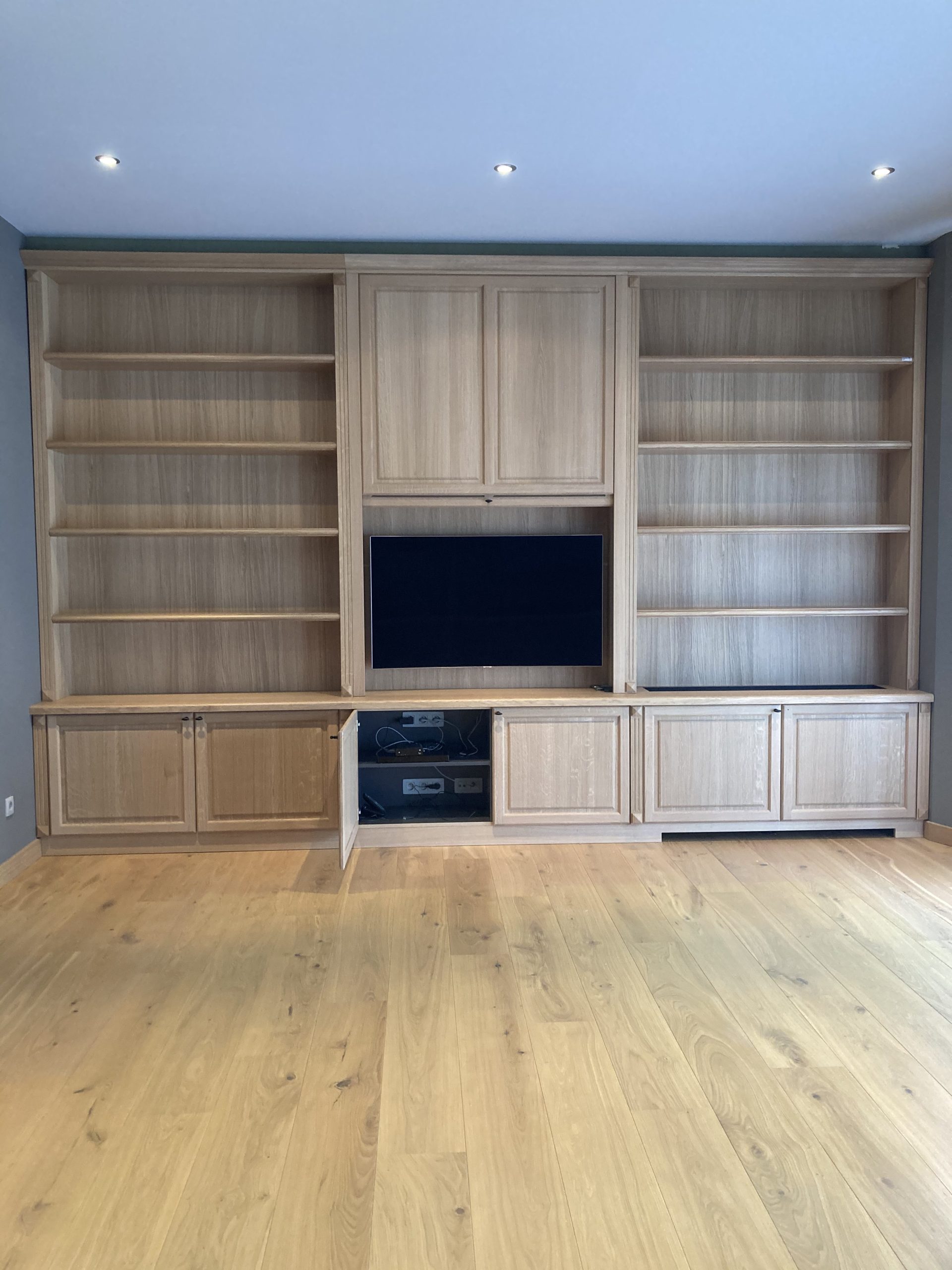 Vernieuwe inbouwkasten living tv